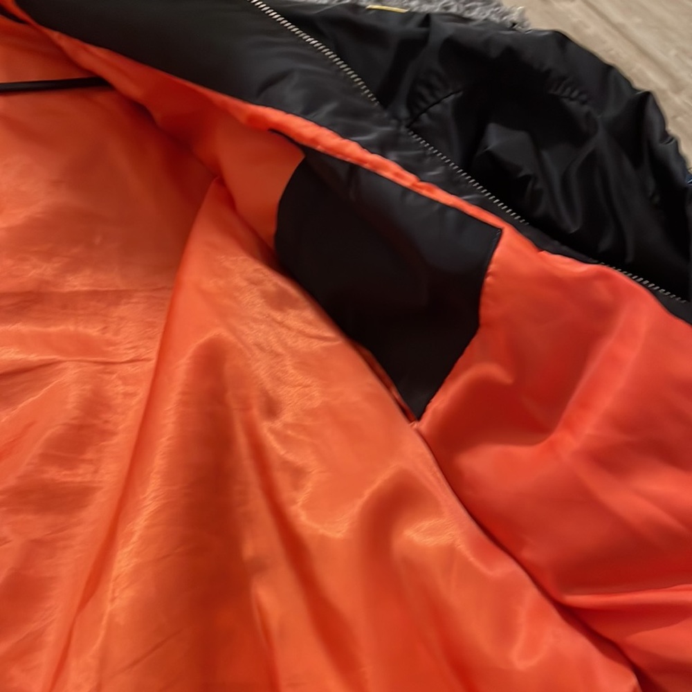Bomber Jacket - Picture 5 of 6